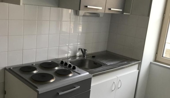 Logement �tudiant T3 &agrave; Ainay le Vieil (18200)