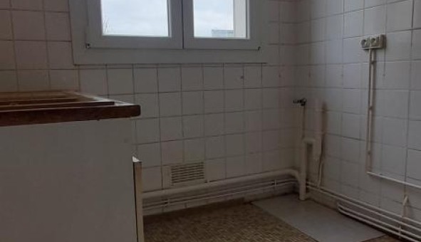 Logement �tudiant T3 &agrave; Ainay le Vieil (18200)