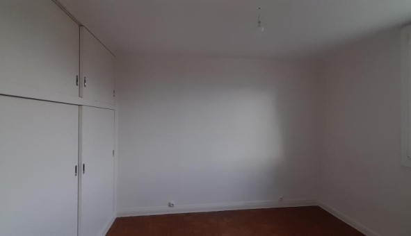 Logement �tudiant T3 &agrave; Ainay le Vieil (18200)