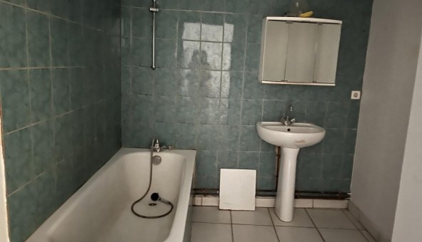 Logement tudiant T3 à Aix en Diois (26150)