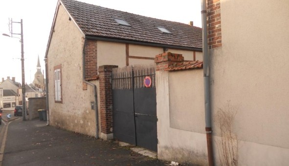 Logement tudiant T3 à Alluyes (28800)