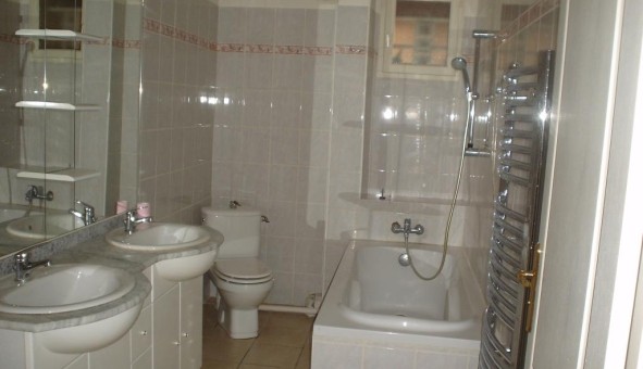 Logement �tudiant T3 &agrave; Anc�ne (26200)