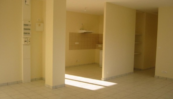 Logement tudiant Location T3 Vide Anglars (46120)