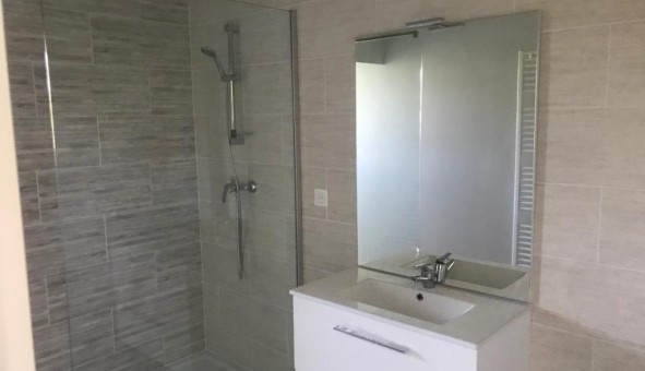Logement tudiant T3 à Angoulme (16000)
