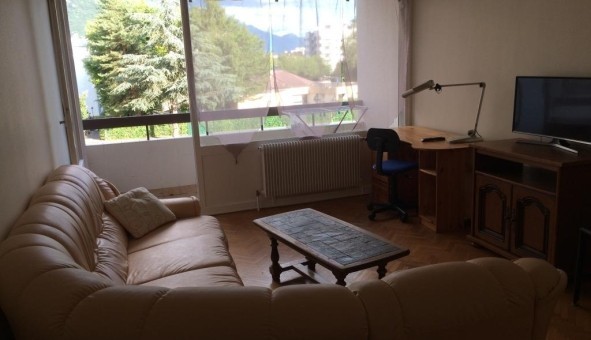 Logement tudiant T3 à Annecy (74000)