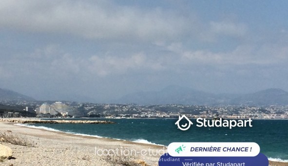 Logement tudiant T3 à Antibes (06160)