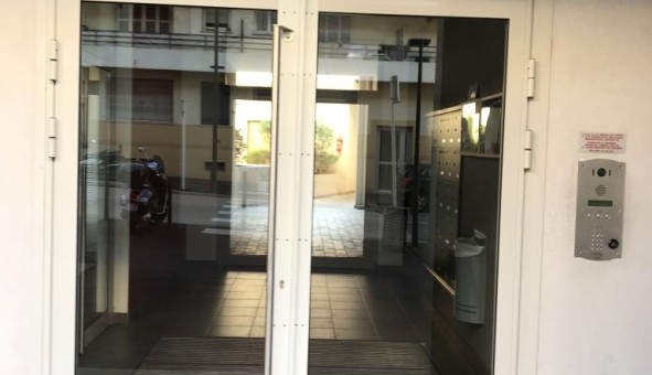 Logement �tudiant T3 &agrave; Antibes (06160)