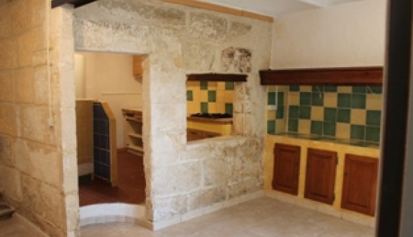 Logement �tudiant T3 &agrave; Aramon (30390)