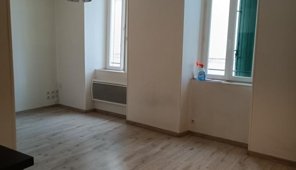 Logement tudiant Location T3 Vide Arphy (30120)