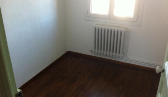 Logement �tudiant T3 &agrave; Artigues (83560)