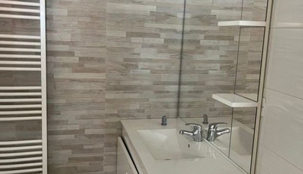 Logement �tudiant T3 &agrave; Artigues (83560)