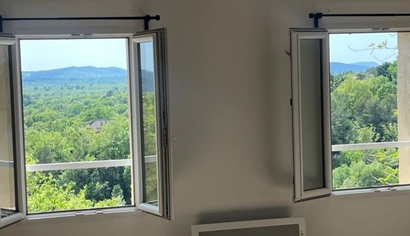 Logement �tudiant T3 &agrave; Artigues (83560)