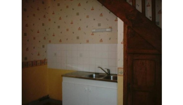 Logement tudiant T3 à Athe (53400)