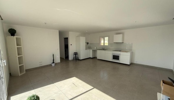 Logement tudiant T3 à Aubenas les Alpes (04110)