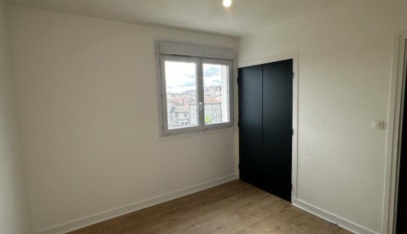 Logement tudiant T3 à Aulhat Saint Privat (63500)