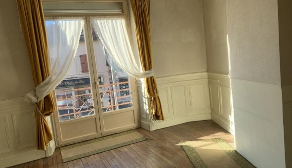 Logement tudiant Location T3 Vide Aurillac (15000)
