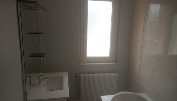 Logement tudiant T3 à Autry le Chtel (45500)
