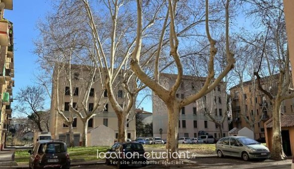 Logement tudiant Location T3 Vide Avignon (84000)