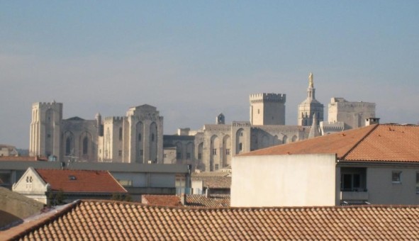 Logement tudiant Location T3 Vide Avignon (84000)