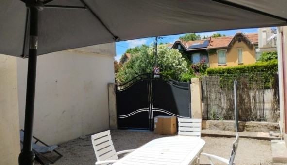 Logement tudiant Location T3 Vide Avignon (84000)