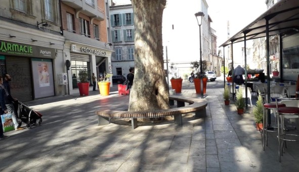 Logement tudiant Location T3 Vide Avignon (84000)