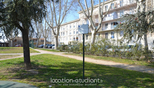 Logement tudiant Location T3 Vide Avignon (84000)