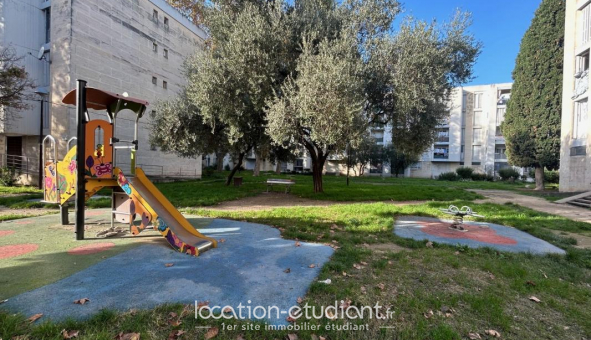 Logement tudiant Location T3 Vide Avignon (84000)