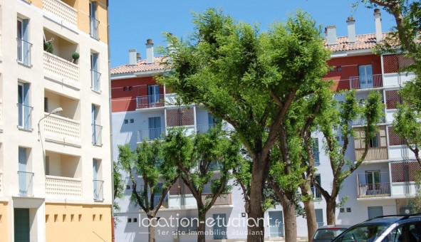 Logement tudiant Location T3 Vide Avignon (84000)