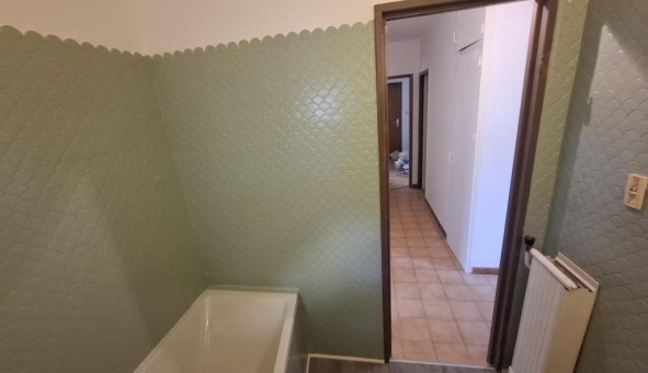 Logement tudiant Location T3 Vide Avignon (84000)