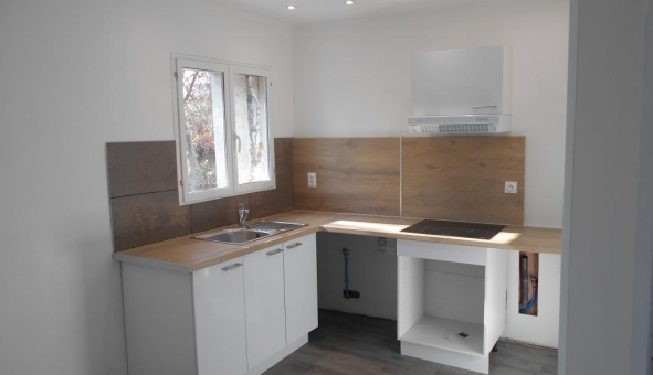 Logement tudiant Location T3 Vide Avignon (84000)