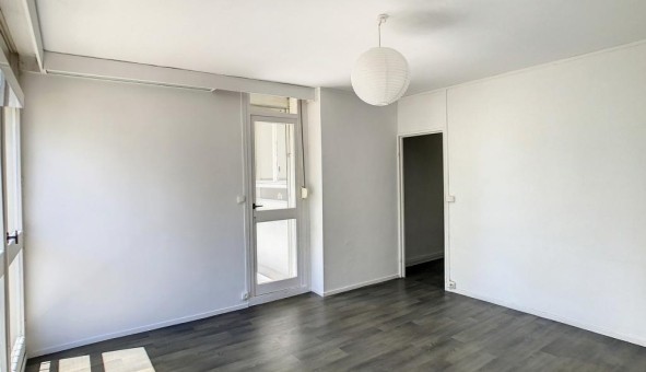 Logement tudiant T3 à Avon (77210)