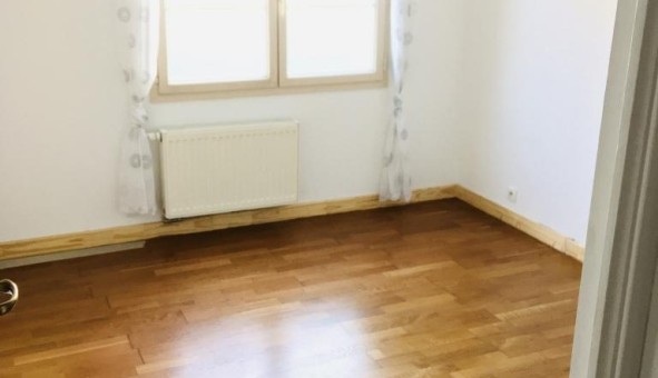 Logement �tudiant T3 &agrave; Avrill� (49240)