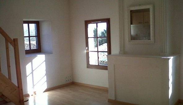 Logement tudiant T3 à Avy (17800)