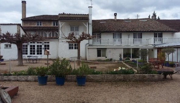 Logement �tudiant T3 &agrave; Az� (71260)