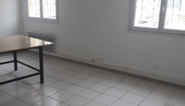 Logement tudiant T3 à Bages (11100)