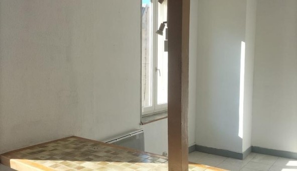 Logement tudiant T3 à Bages (11100)