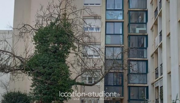 Logement tudiant Location T3 Vide Bagnols sur Cze (30200)