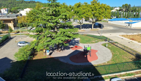 Logement tudiant Location T3 Vide Bagnols sur Cze (30200)