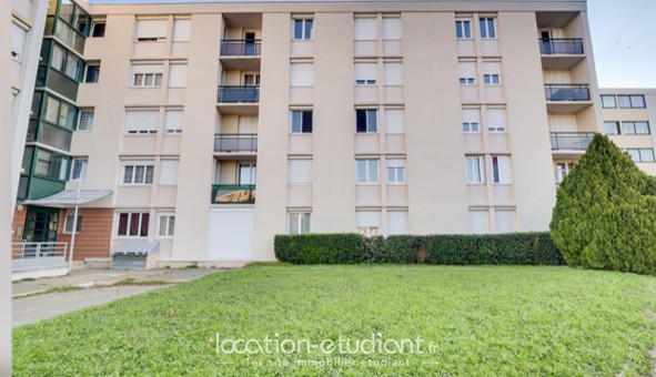 Logement tudiant Location T3 Vide Bagnols sur Cze (30200)