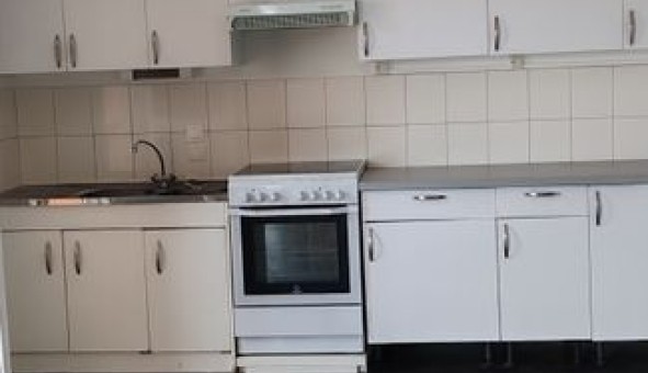 Logement �tudiant T3 &agrave; Bagnols sur C�ze (30200)