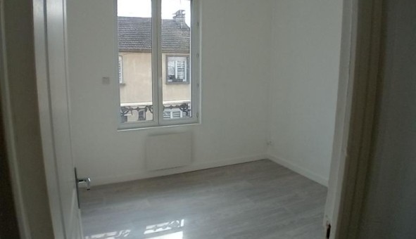 Logement tudiant T3 à Bailleval (60140)