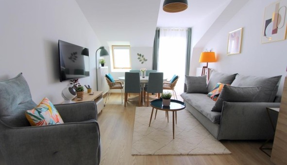Logement tudiant Location T3 Vide Bailly Romainvilliers (77700)