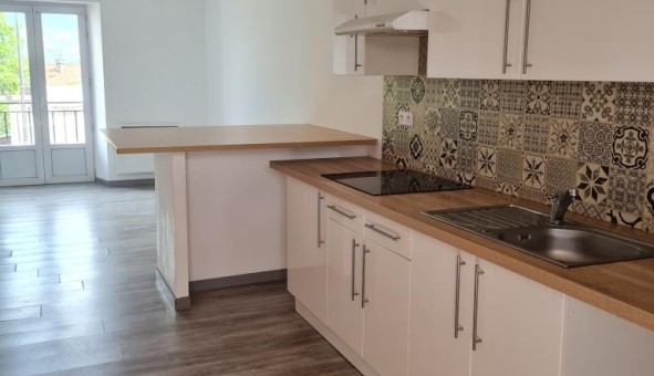 Logement �tudiant T3 &agrave; Bains (43370)