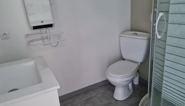 Logement �tudiant T3 &agrave; Bains (43370)