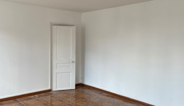 Logement tudiant T3 à Barbey (77130)