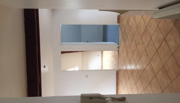 Logement tudiant T3 à Barbey (77130)