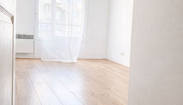 Logement �tudiant T3 &agrave; Barbey (77130)