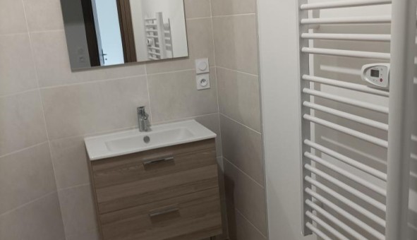 Logement �tudiant T3 &agrave; Barcelonne (26120)