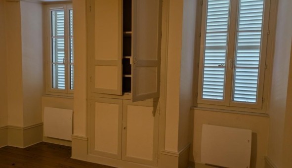 Logement �tudiant T3 &agrave; Bard l�s �poisses (21460)