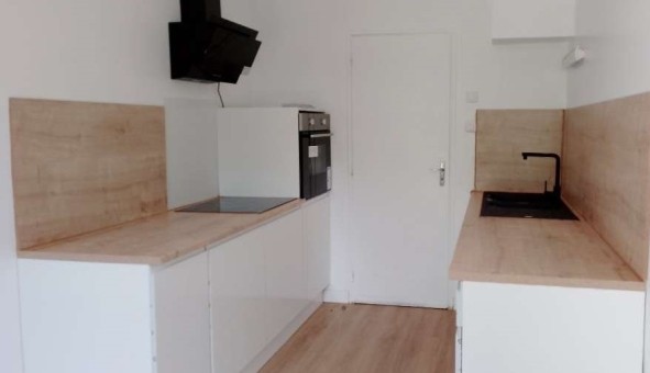 Logement tudiant Location T3 Vide Bazoges en Pareds (85390)